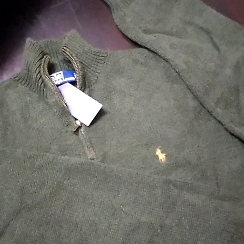 Brand new Quarter Zip Polo by Ralph Lauren Sweater. Unique color scheme . EASY 4
